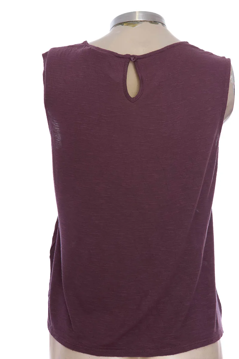 TOP / CAMISETA COLOR MORADO  NAF NAF