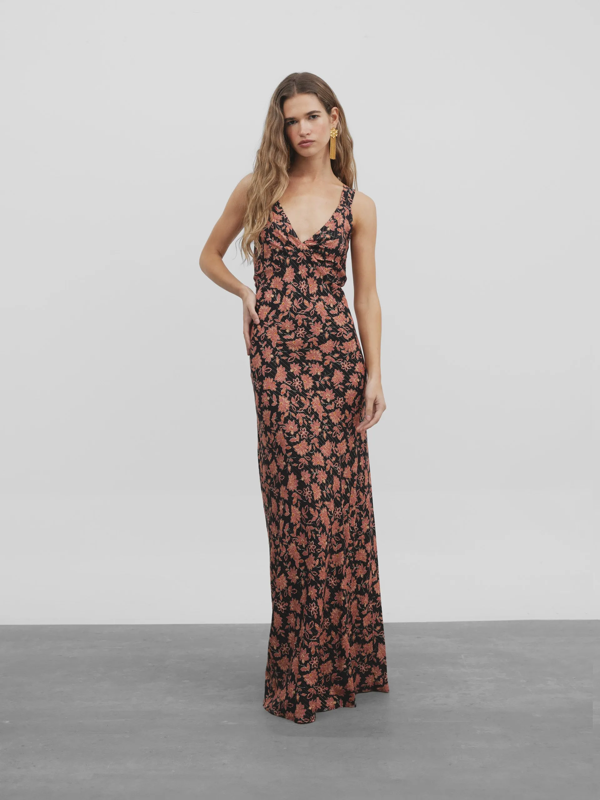 Vestido midi estampado flores negro