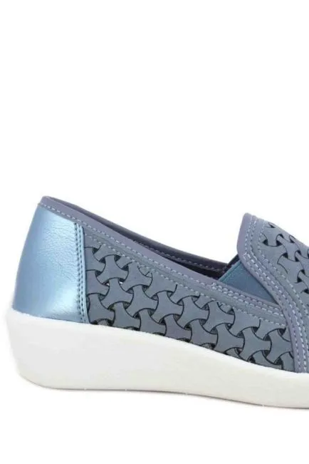 Zapato sport con cuña
