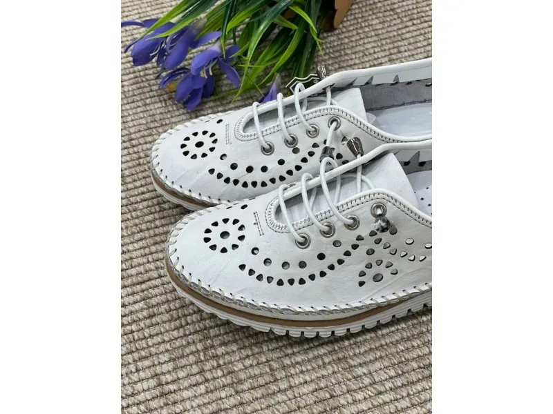 ZAPATO SPORT PIEL 237750 MANLISA EN COLOR BLANCO, CUERO O JEANS