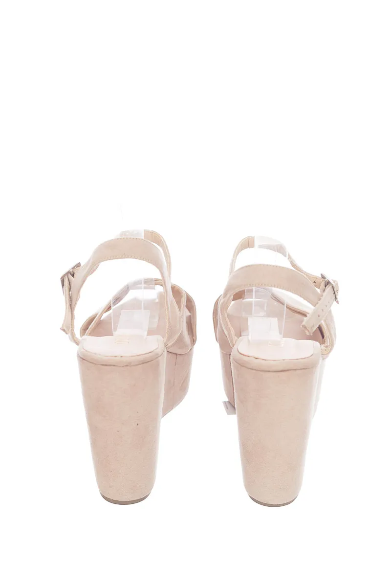 ZAPATOS COLOR BEIGE  DICAR